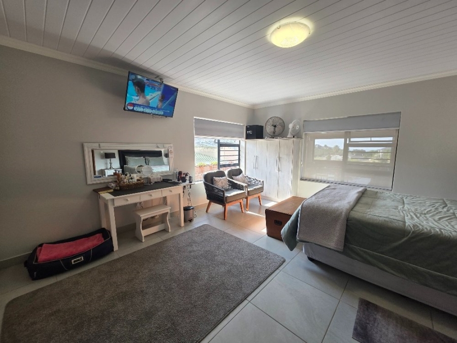 3 Bedroom Property for Sale in Dana Bay Western Cape